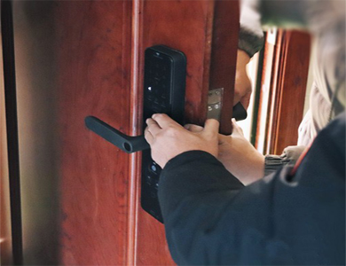 卢氏24小时上门开锁公司